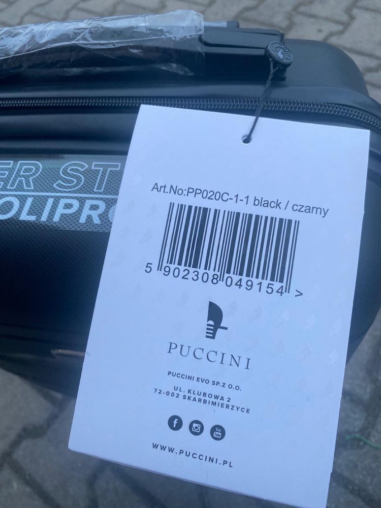 Czarna walizka kabinowa z polipropylenu Puccini Zadar Collection