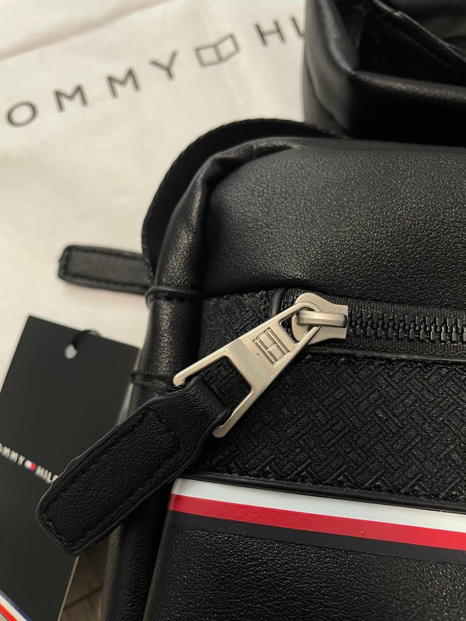 Сумка-Месенджер Tommy Hilfiger