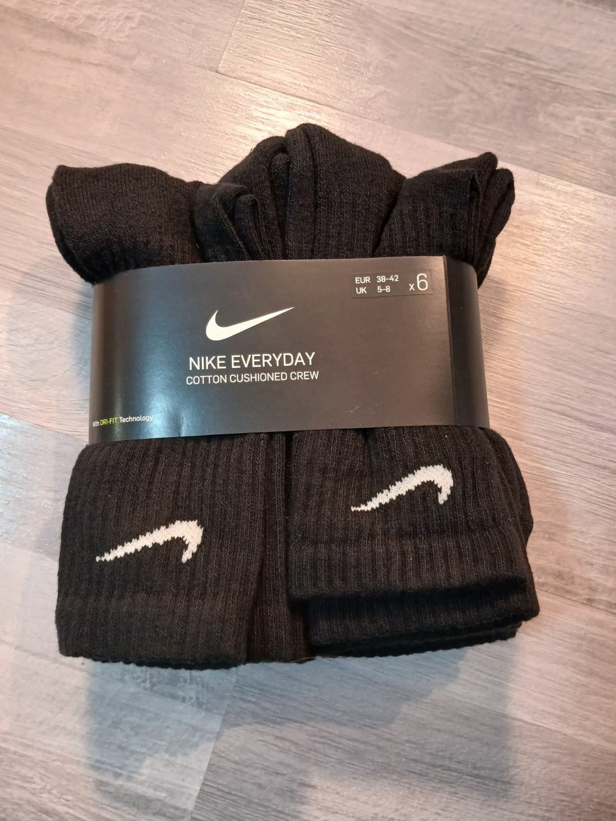 Чоловічі шкарпетки , розмір  38-42, бренду Nike, оригінал, нові.
Упако