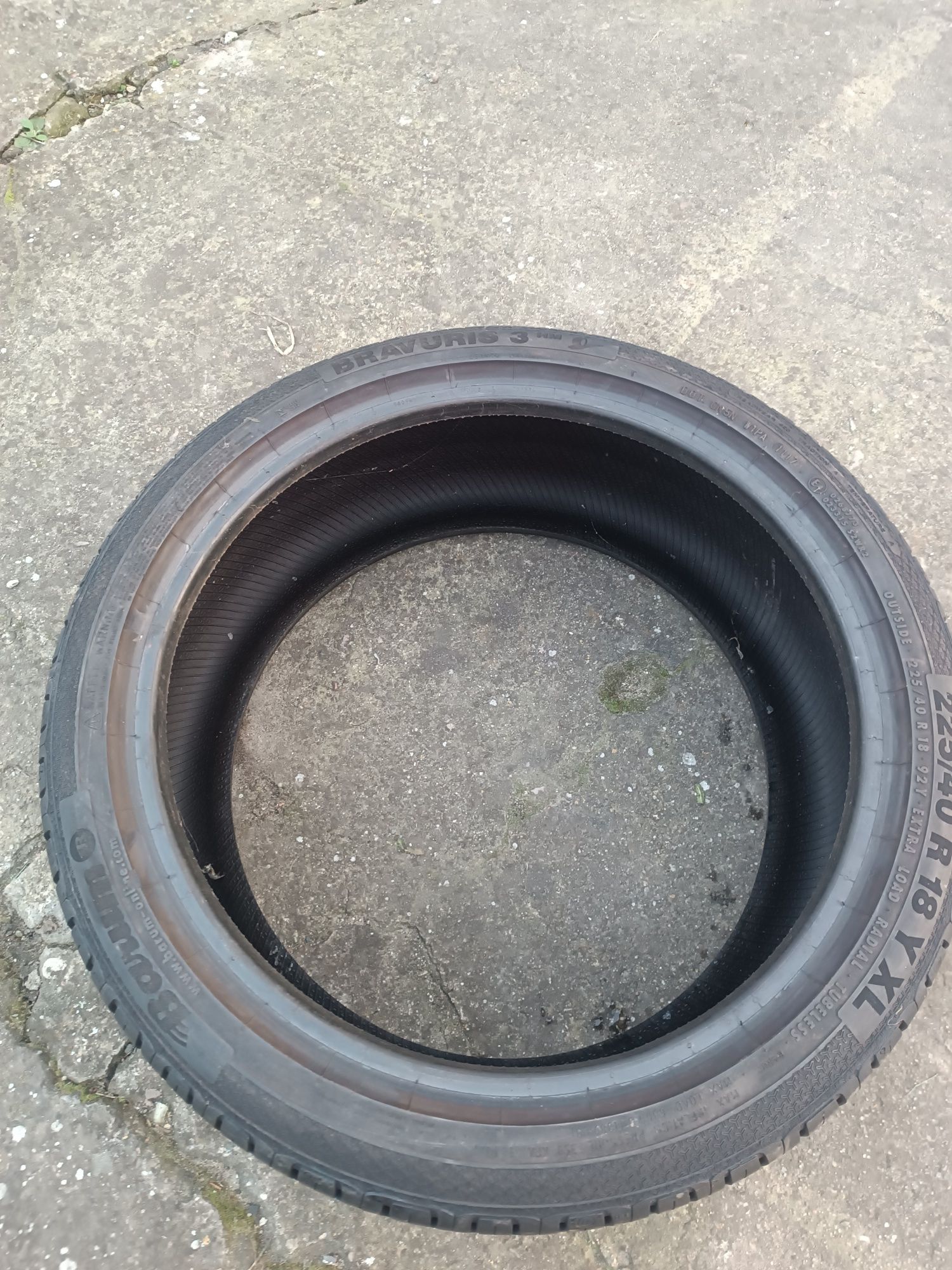 1szt Barum Bravuris 3 hm 225/40R18 2017r