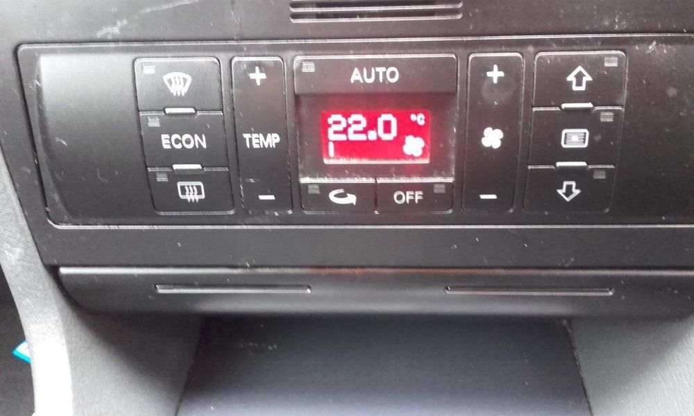 Audi A4 B5 lift panel sterowania nawiewu klimatyzacji