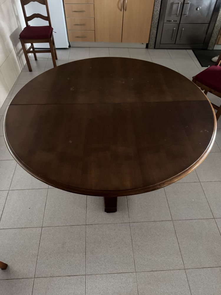 Mesa de cozinha.