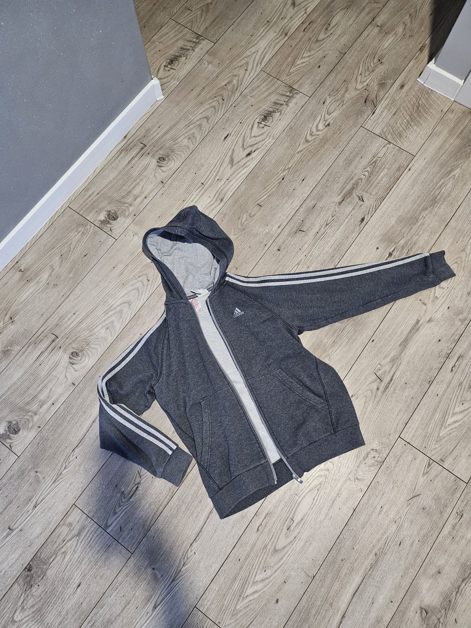 Sprzedam bluzę adidas