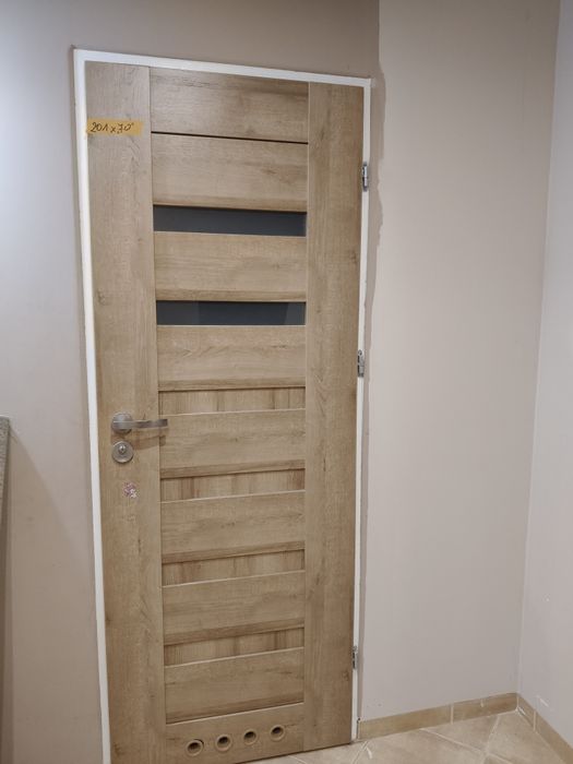 Drzwi łazienkowe 70 pokojowe 80 z klamkami