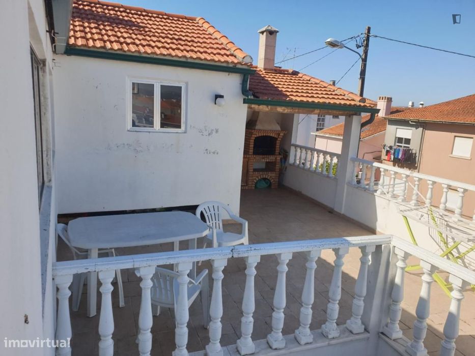 Quarto - localizado em Conchada Coimbra