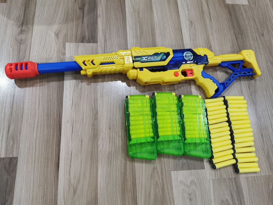 Pistolet na pianki Xshot 75cm +64 strzałki