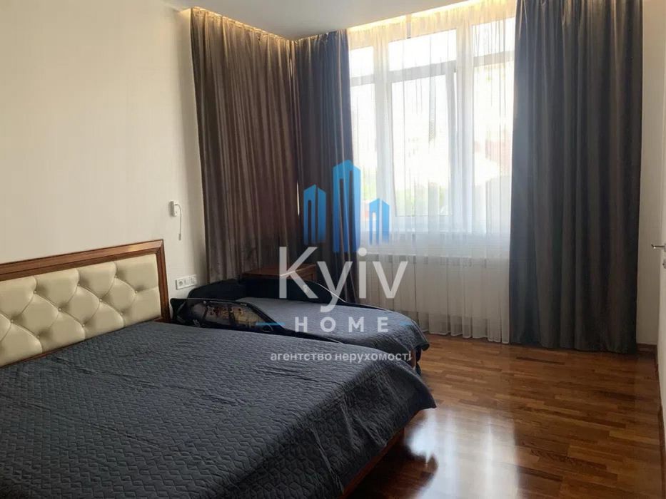 Продажа дома Печерск, центр, ул. Товарная, Киев