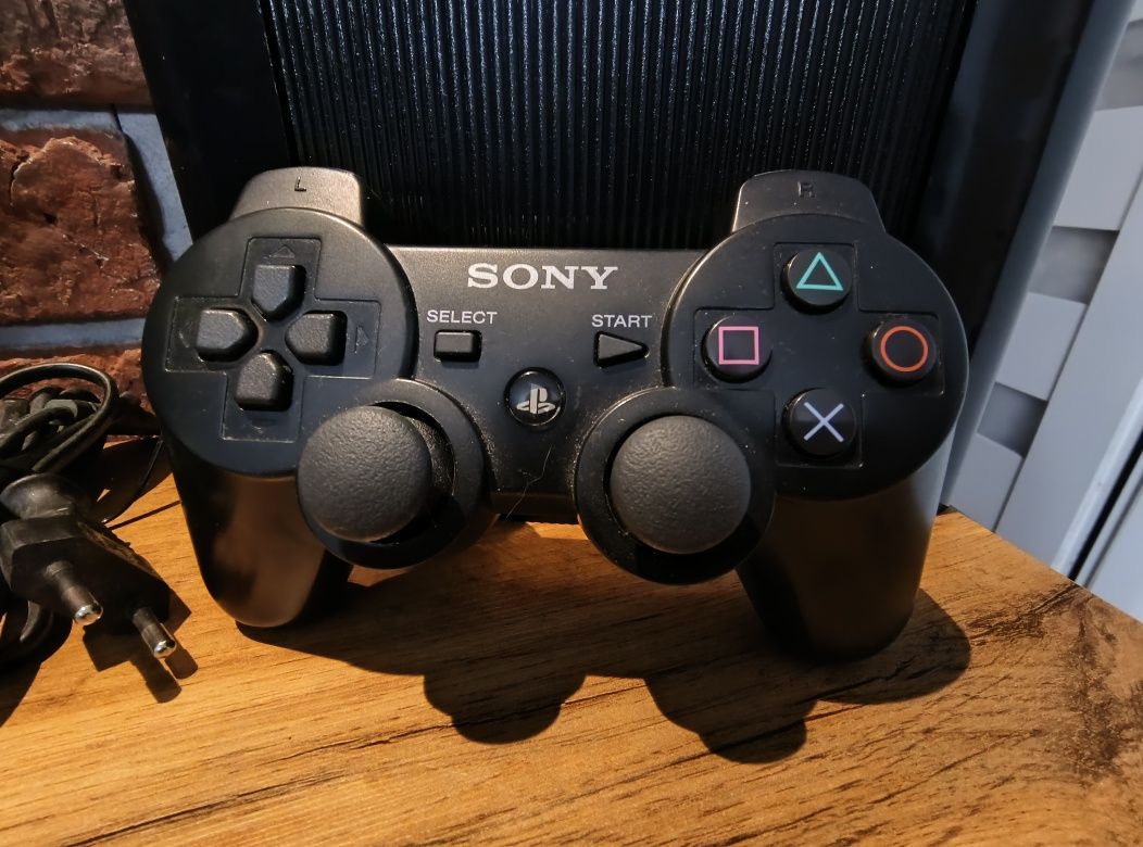 Przerobiona Playstation 3 Super Slim HFW 4 92 HEN zestaw