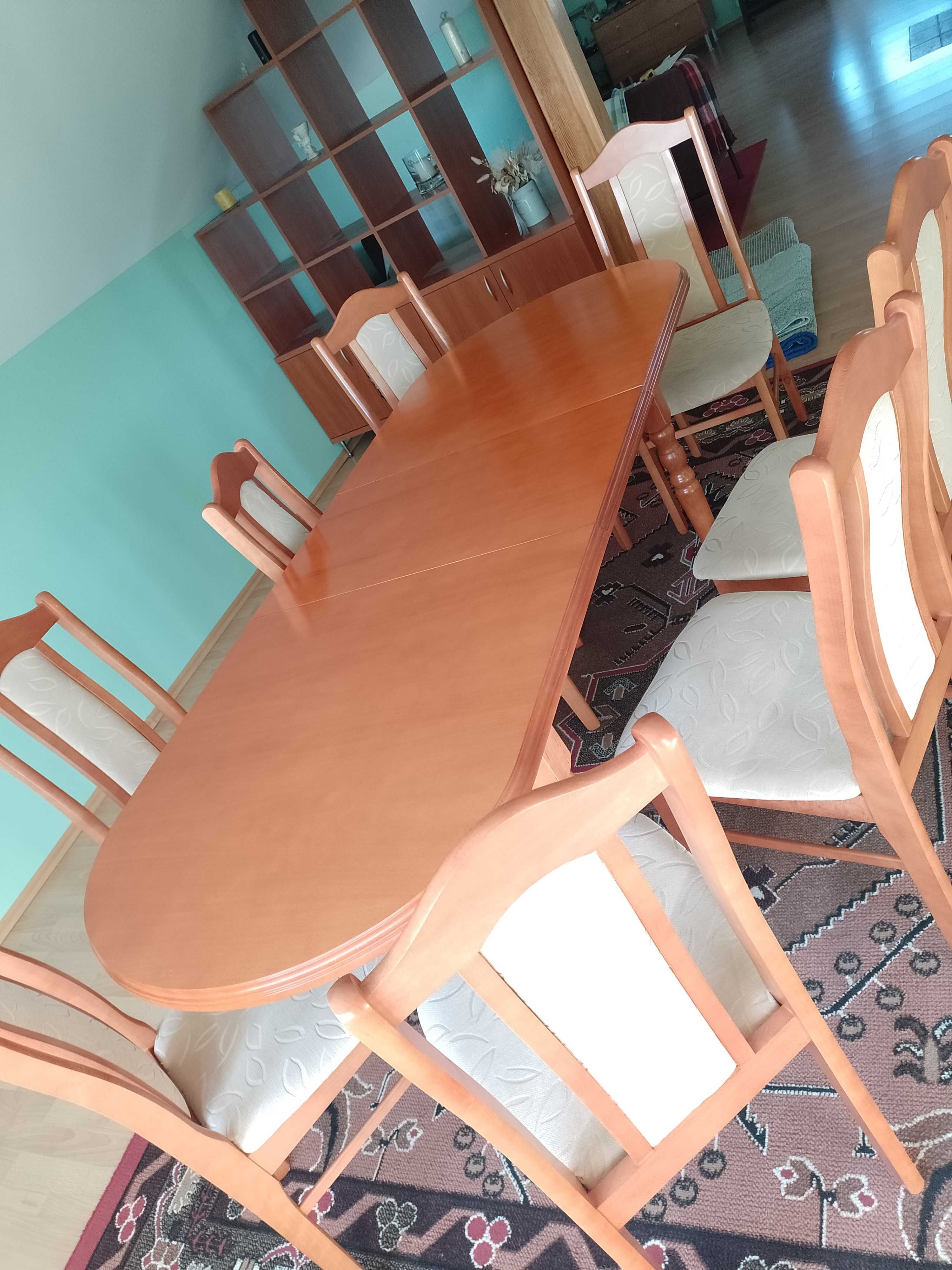 Stół rozkładany i 8 krzeseł