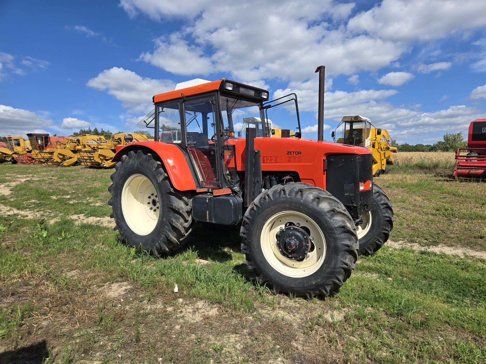 Ciągnik Zetor ZTS 12245 / 16245 / 10540 Import Skandynawia