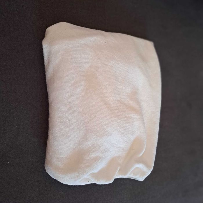 Prześcieradło kosz Mojżesza, do gondolki lub dostawki chicco. Białe