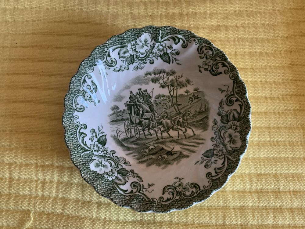 Pratos de porcelana inglesa