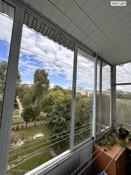 Продаж 3 кімнатної з ао, мікрорайон Сонячний