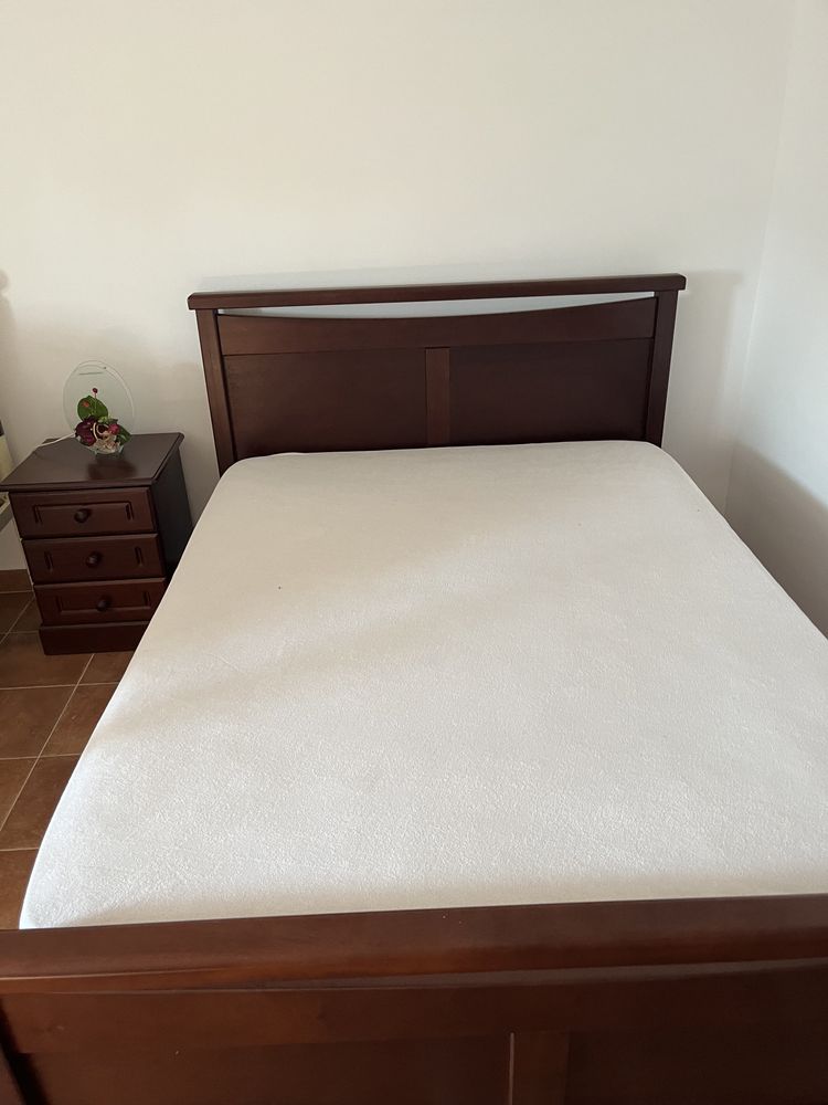 Vendo conjunto de móveis para quarto de casal