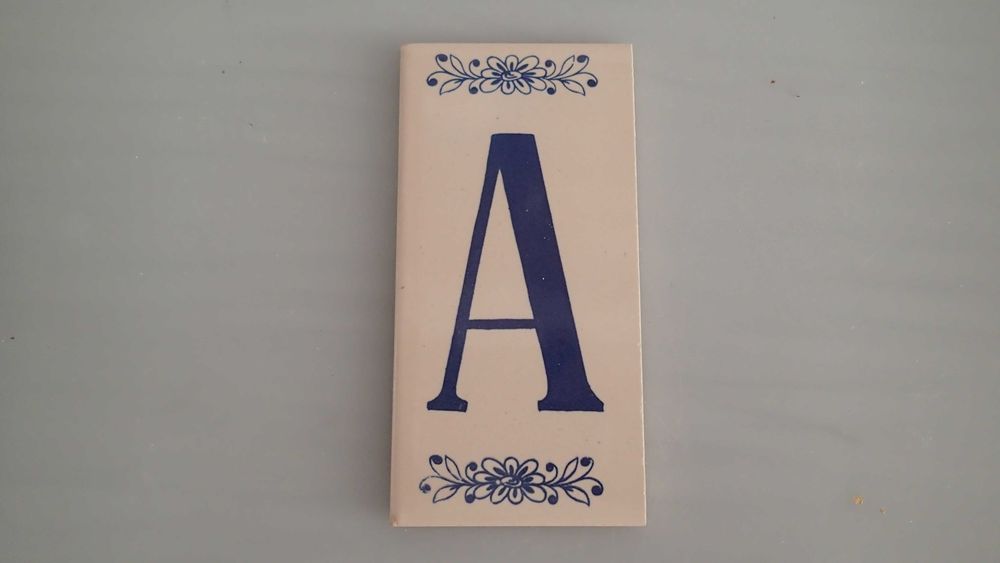 Azulejos antigos diversos