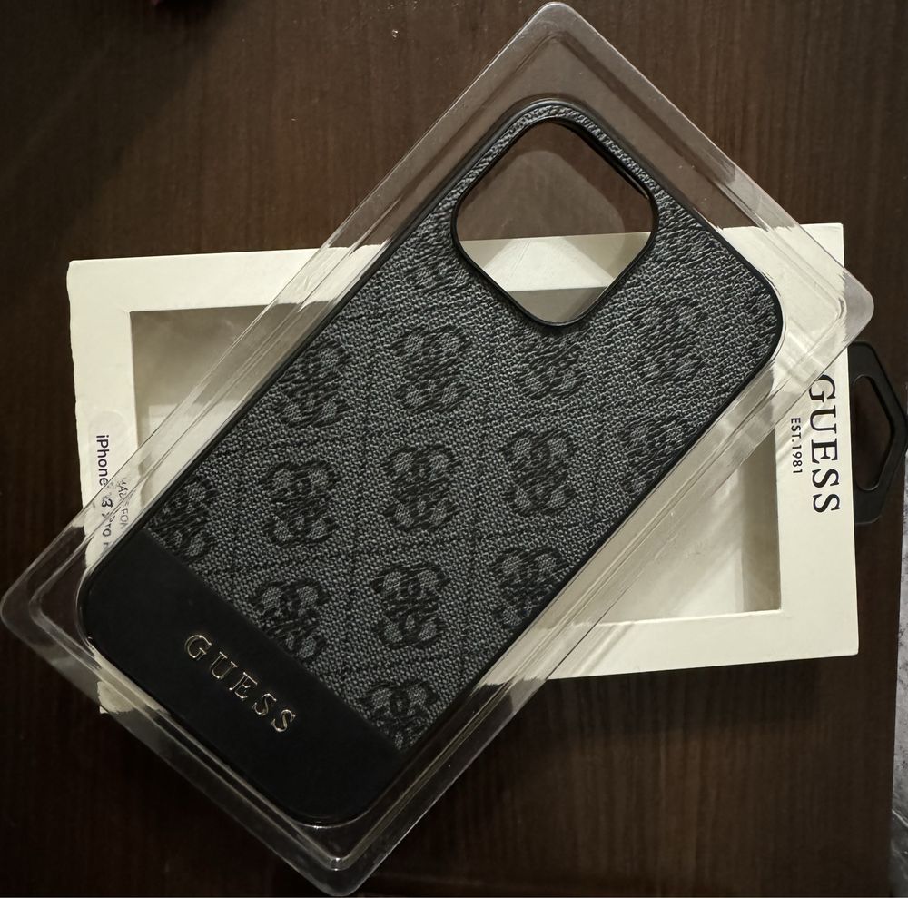 Чохол guess на iphone 13 pro max