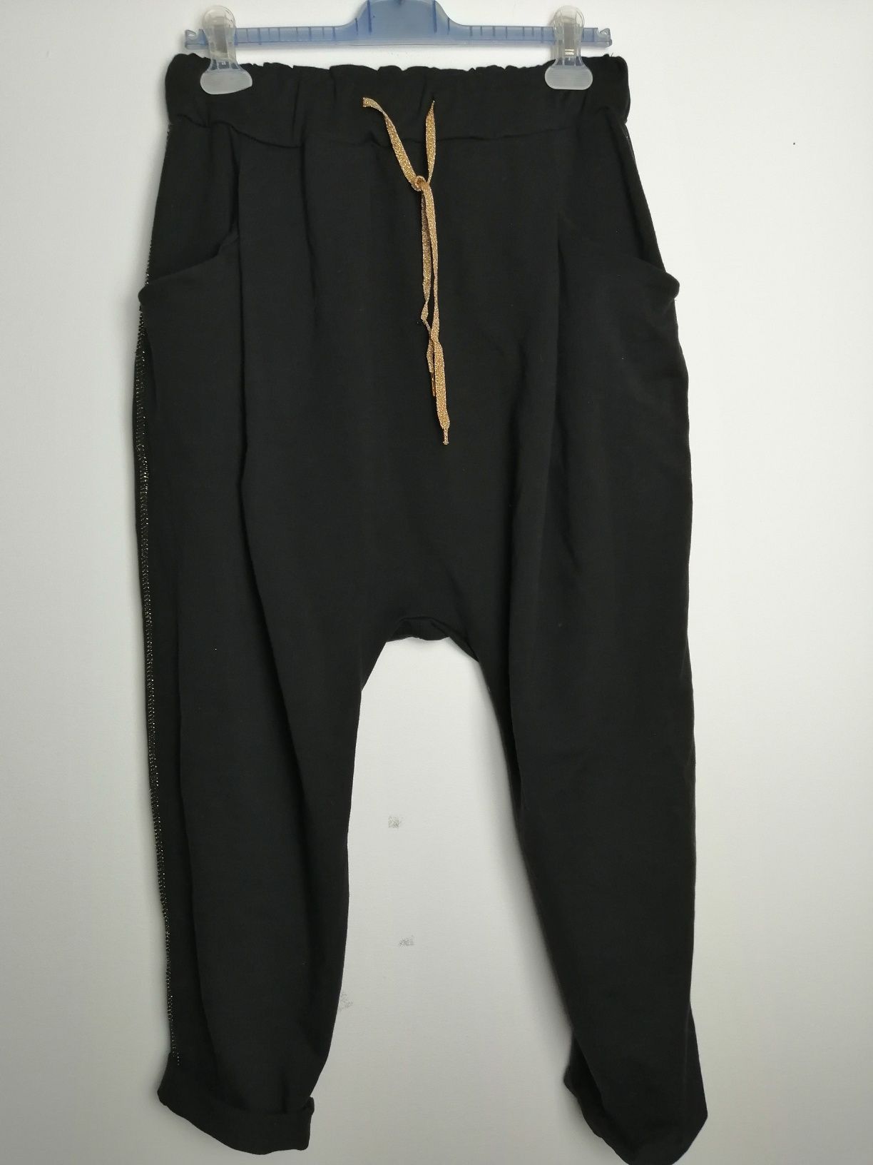 Vendo 40 peças de roupa usadas pela melhor oferta