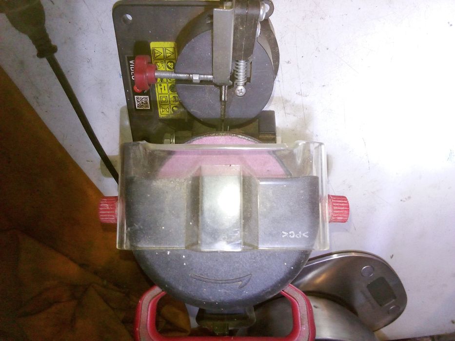 Ostrzarka do łańcucha piły