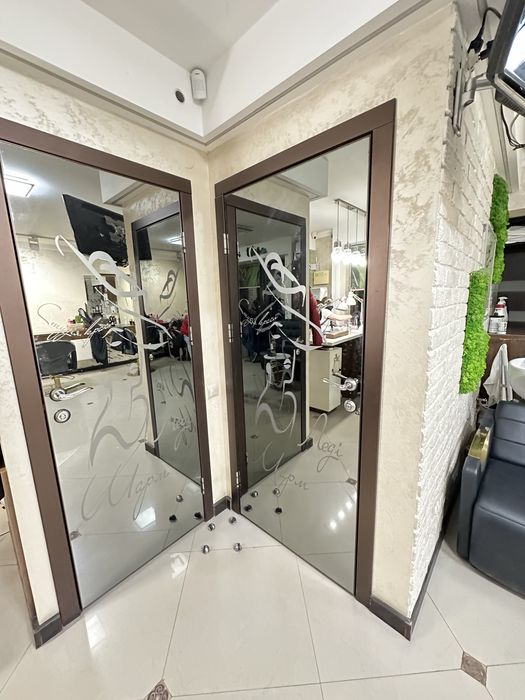 Двері дзеркальні б/у