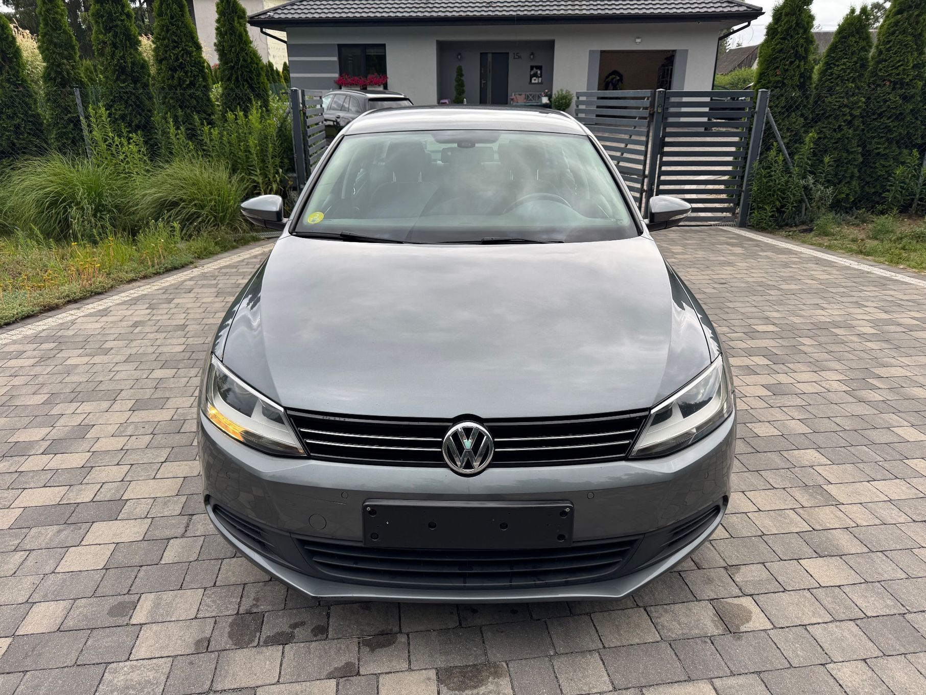 Volkswagen Jetta 1.6TDi 105KM * Navi * Klima * Alu *