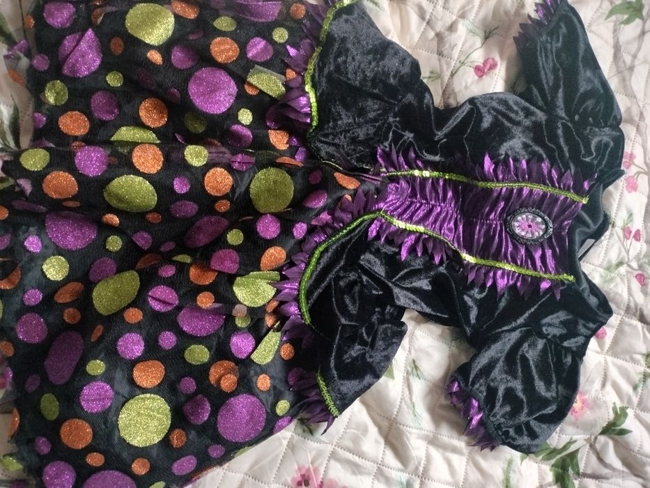 Sukienka dla malej czarownicy