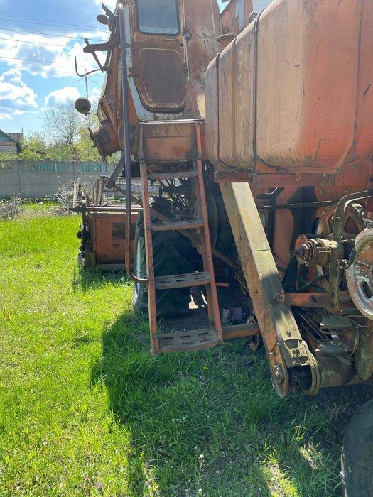 Продам комбайн Нива ск5