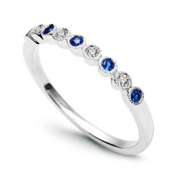 złoty pierścionek staviori z diamentem