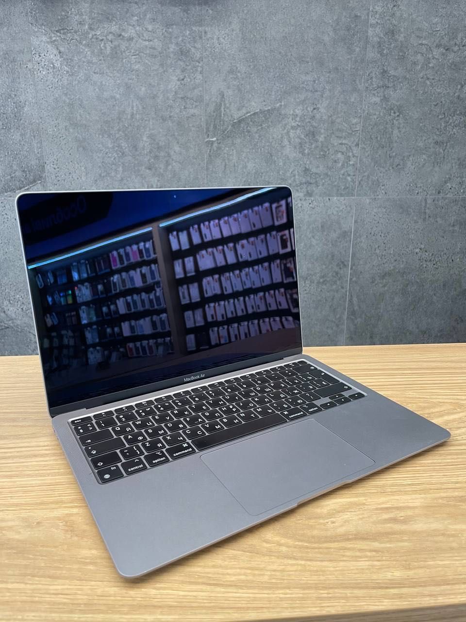 Вживаний MacBook Air 13 16/256 Space Gray 2020