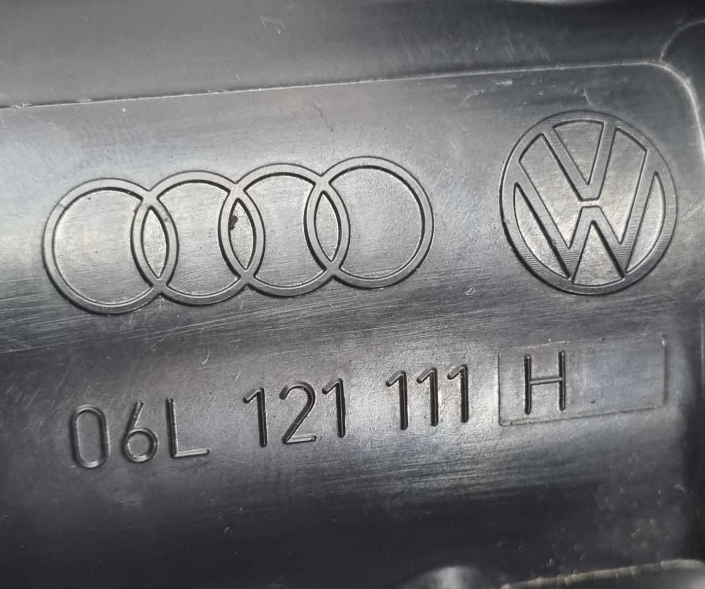 Корпус Термостата Помпа VW Audi Skoda Seat 06L121111H