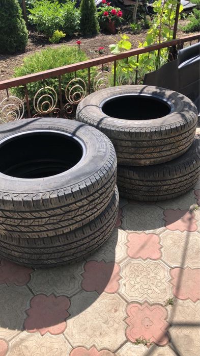 Резина,скаты,колеса,покрышки 265.65.17 nexen roadian
