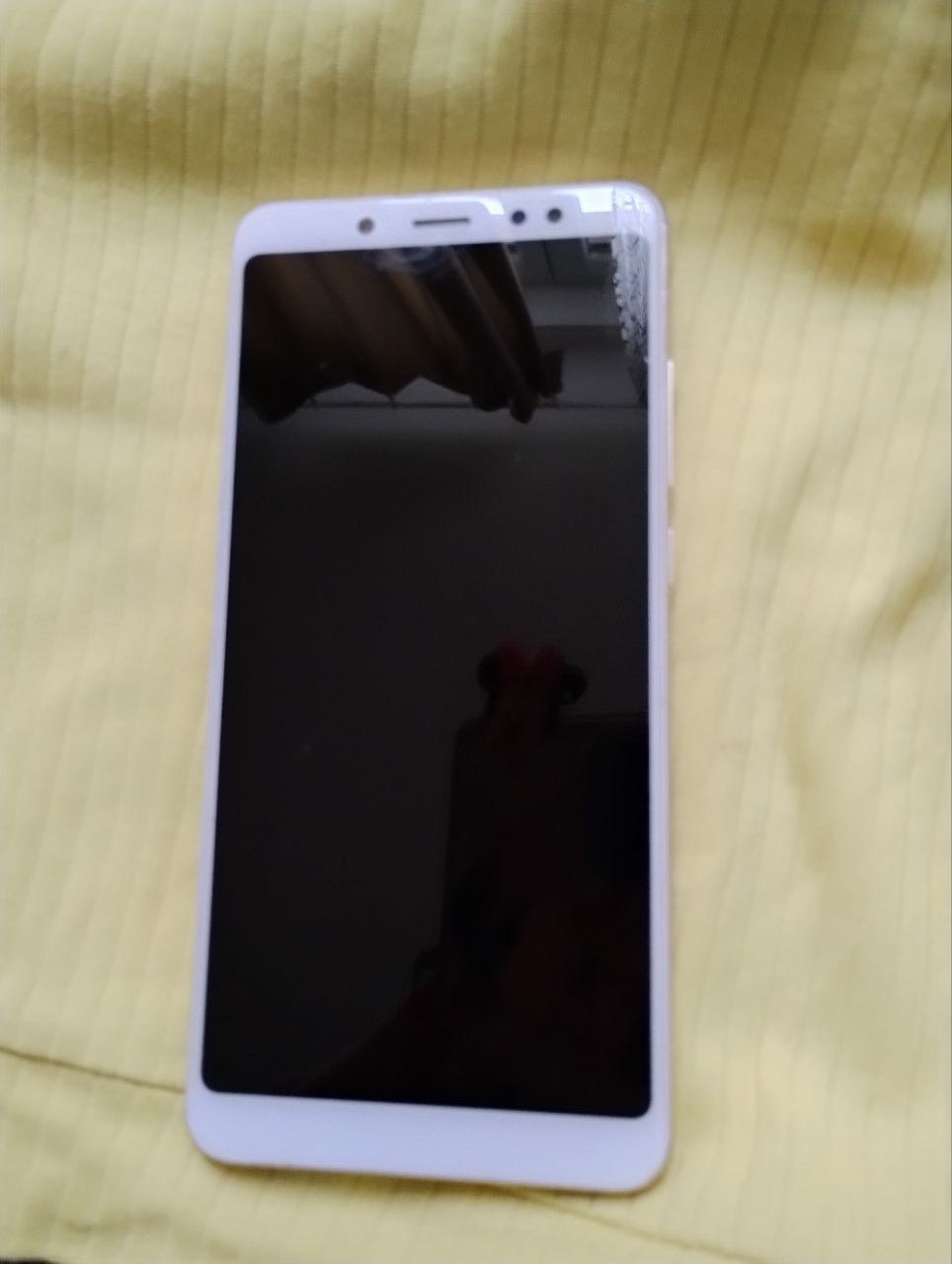 Телефон смартфон пам'ять 4/64 Xiaomi Redmi Note 5