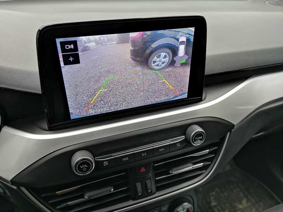 Kamera cofania z montażem Ford Focus 4 IV obraz na fabrycznym tablecie