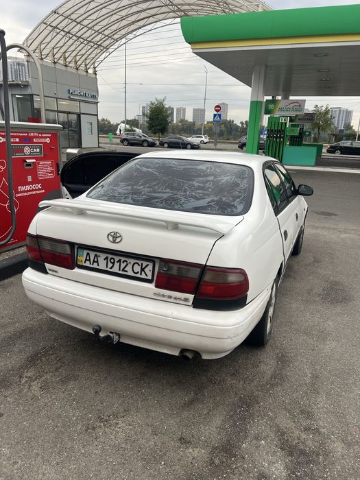 Toyota carina e на ходу