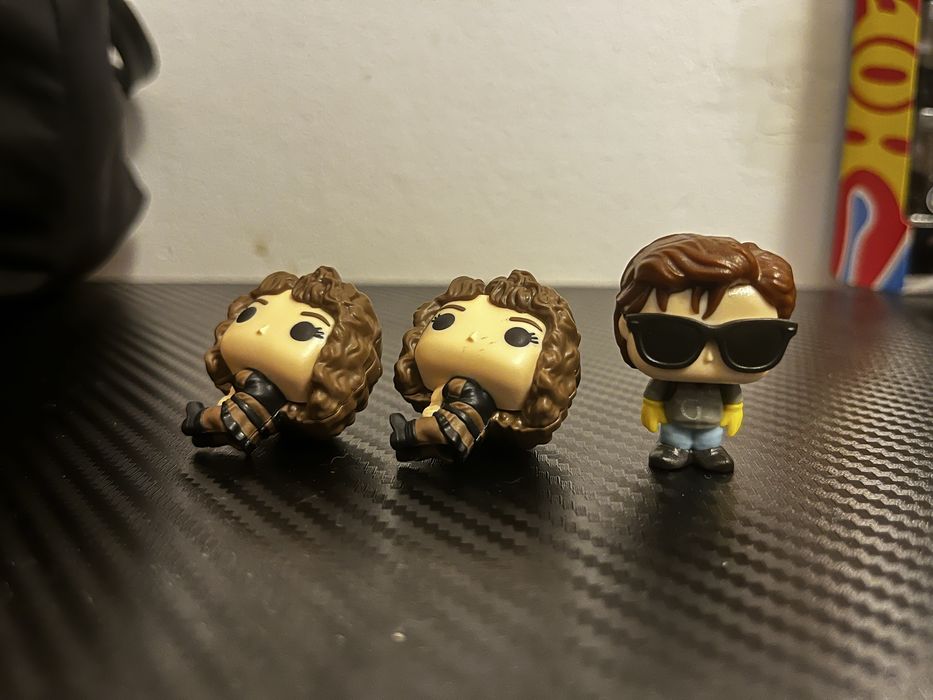 COLEÇAO STRANGER THINGS KINDER