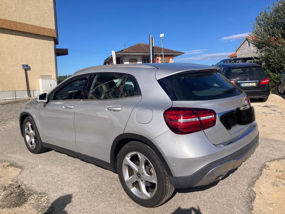 Mercedes-Benz 180 GLA  gasolina, ano 2018 kms 47 mil