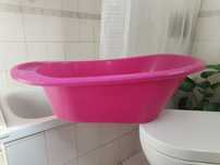 Banheira rosa choc