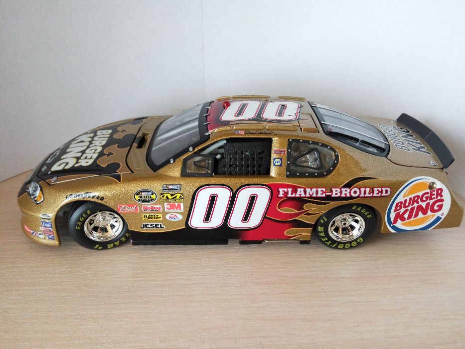 модель NASCAR, TeamCaliber, Chevy Monte Carlo 1:24, Bill Elliott #00