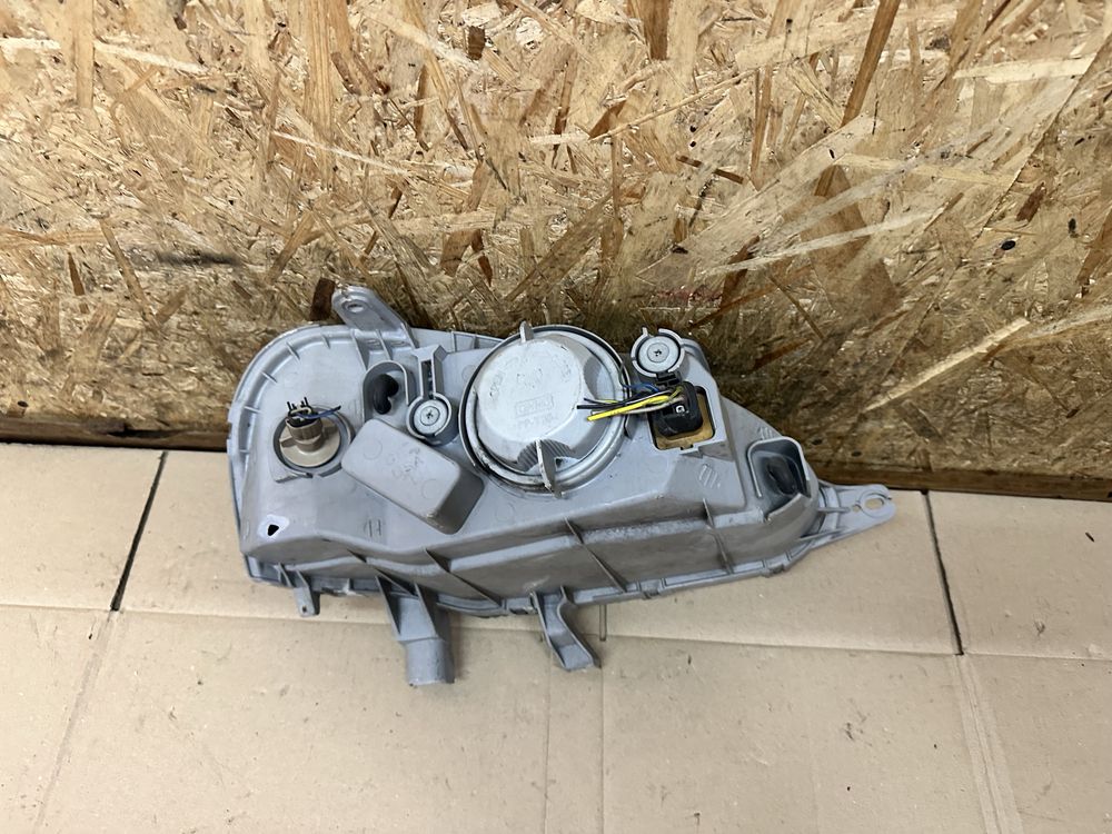 Передня ліва фара Chevrolet Tacuma Шевроле Такума Daewoo Rezzo 04-08