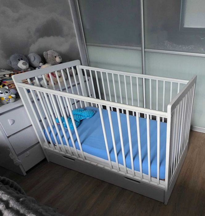 Łóżeczko dziecięce białe drewno stan bdb