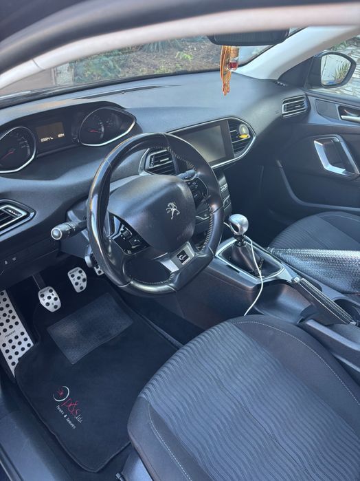 Peugeot 308, Allure