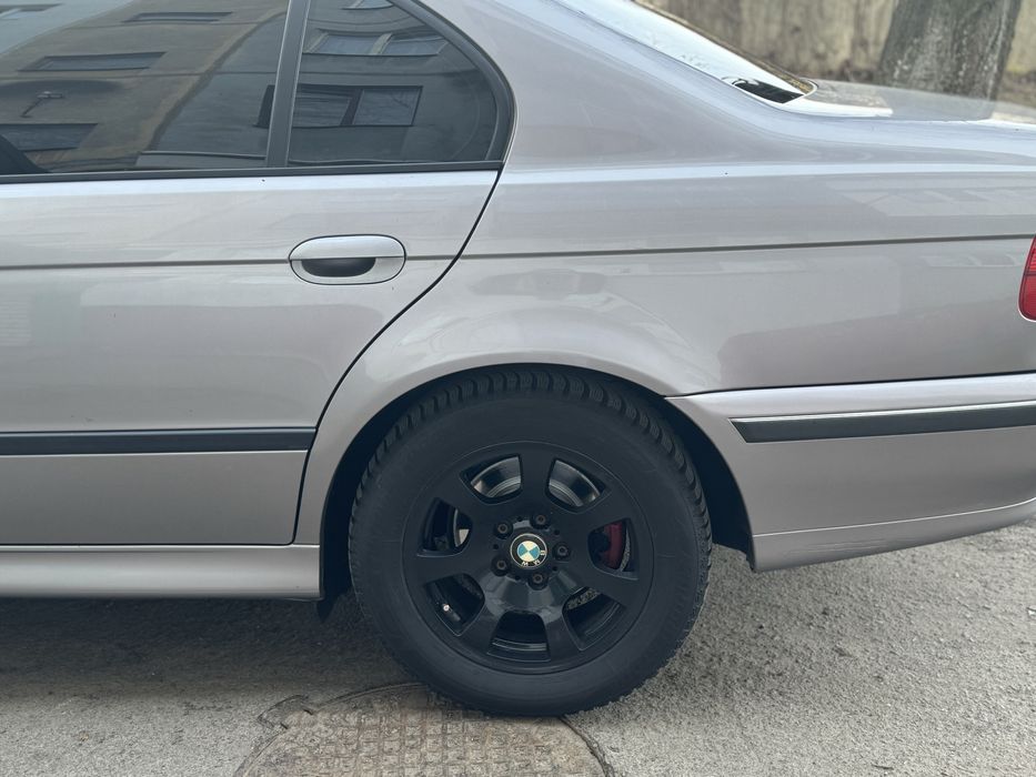 Продам свою Бмв Е39 2.0 (5 series)