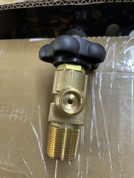 Zawór do butli CO2 Argon Corgon Hel 200 bar