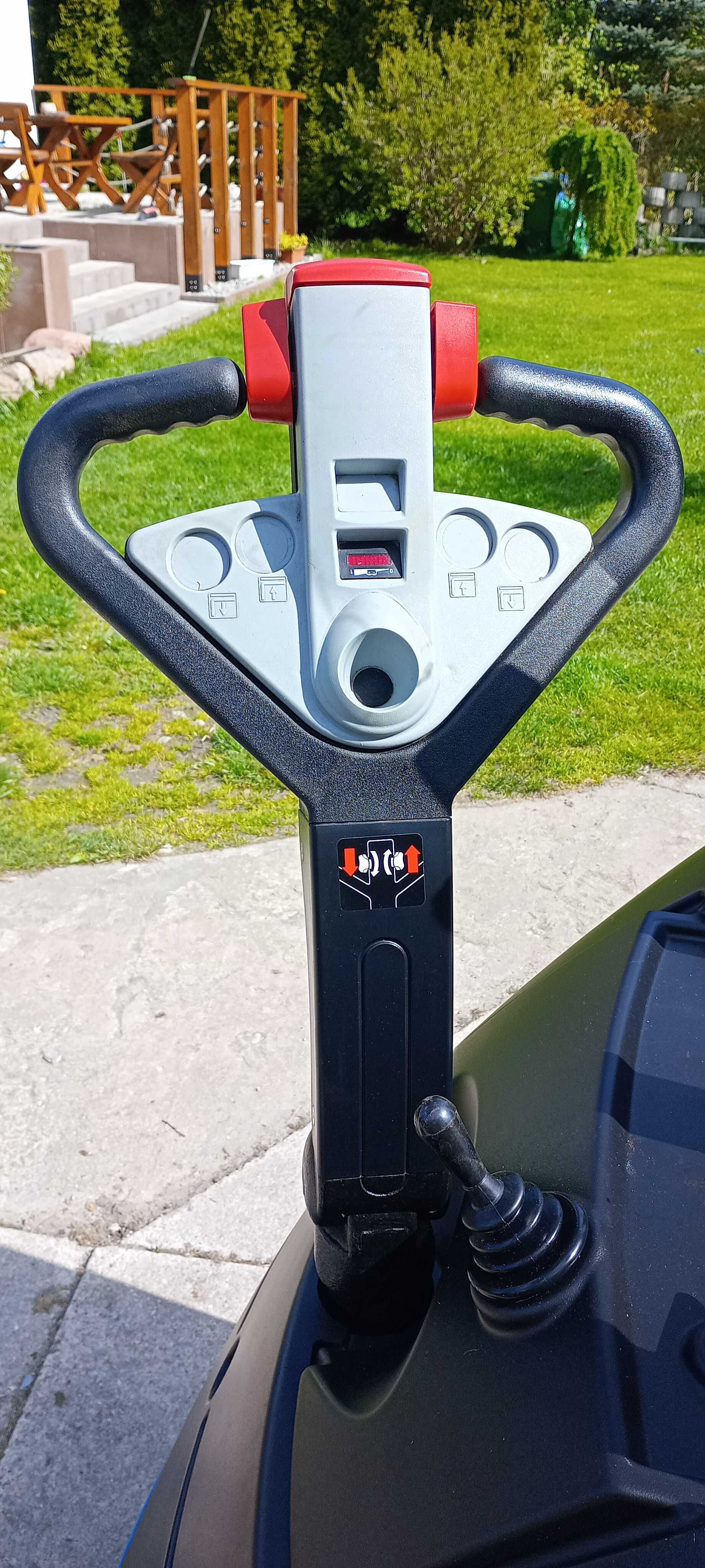 Sprzedam wózek elektryczny widlak