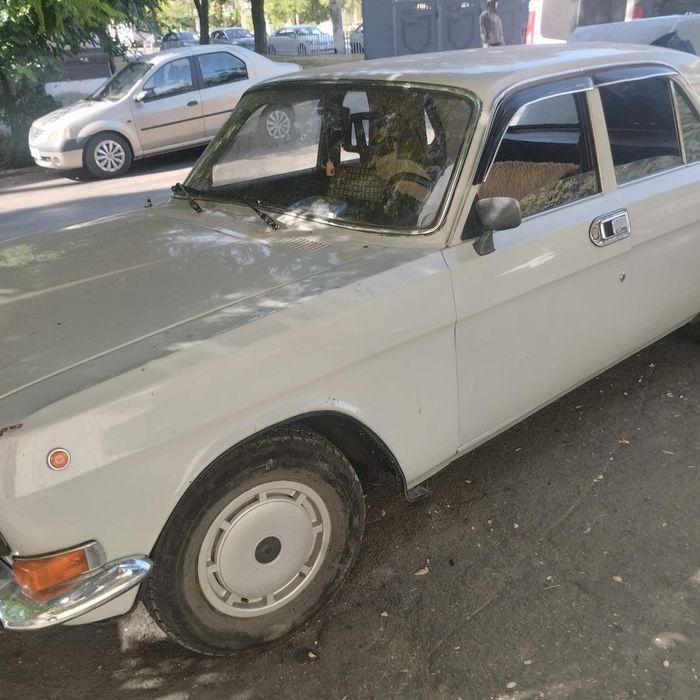 ГАЗ   2410  люкс