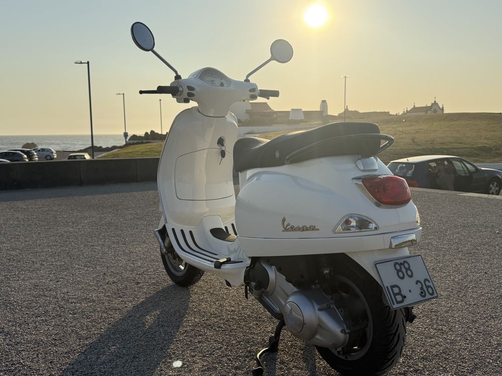 Vespa LX 125ie PARA VENDA – PRONTA A ROLAR!