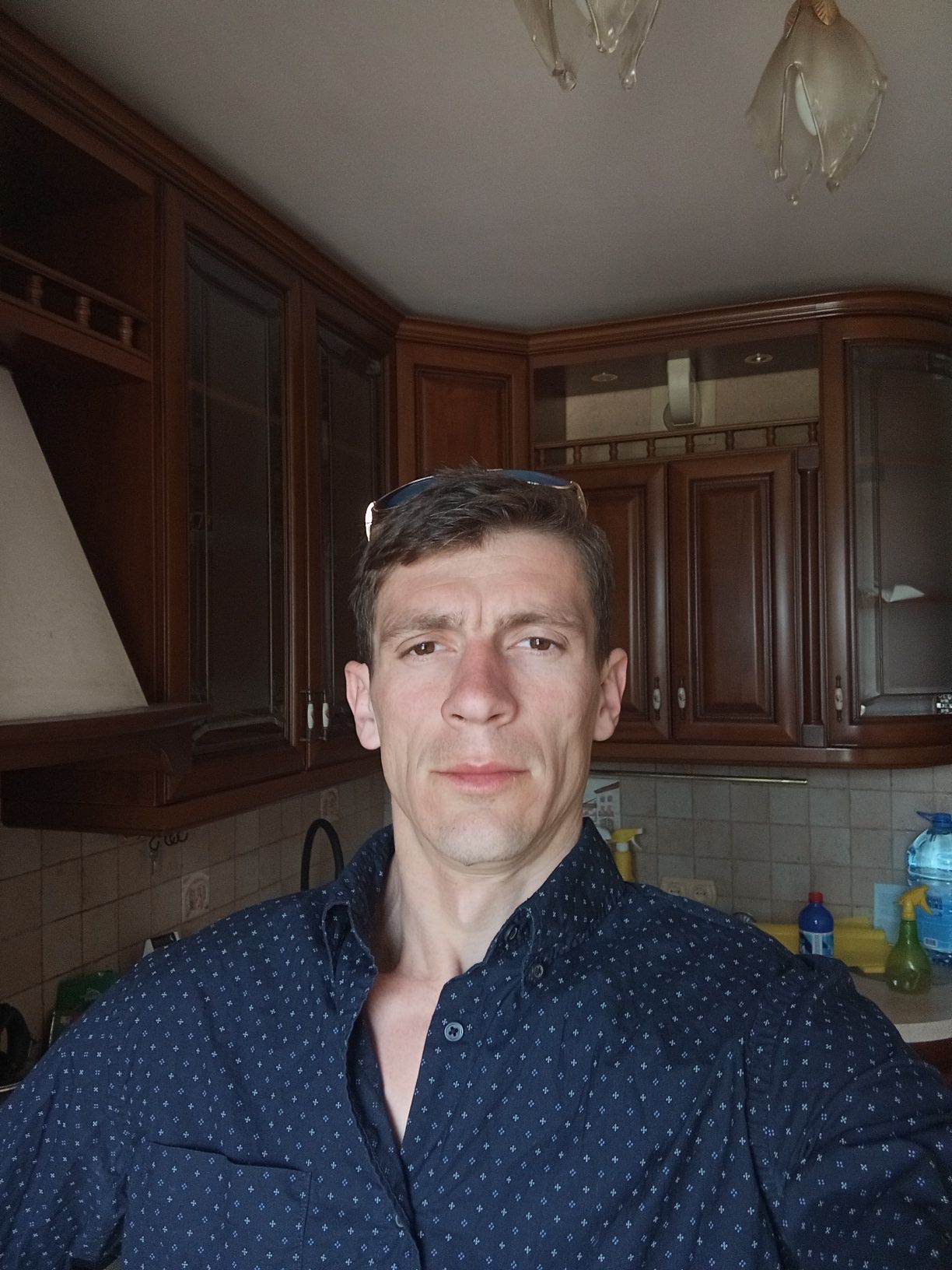 Чоловік на годину " електрика, сантехніка,зборка меблів поклейка обоїв