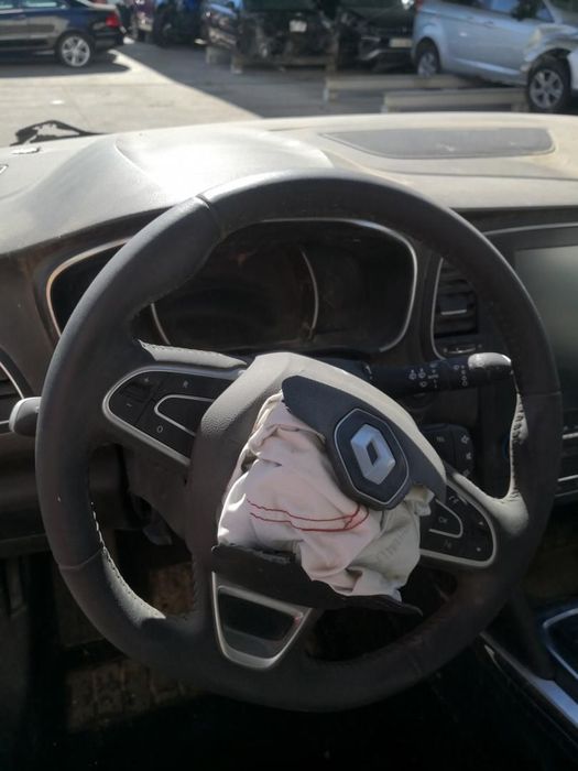 VOLANTE RENAULT MEGANE IV BERLINA 5P