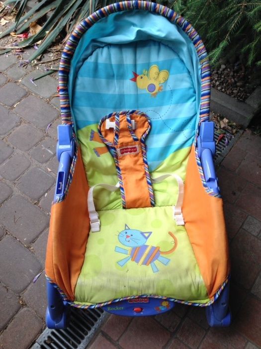 Leżaczek bujaczek Fisher Price