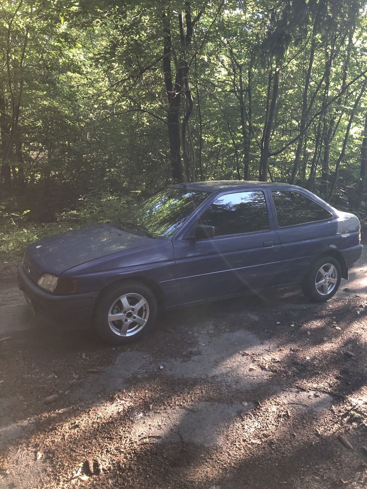 Продам FORD Escort