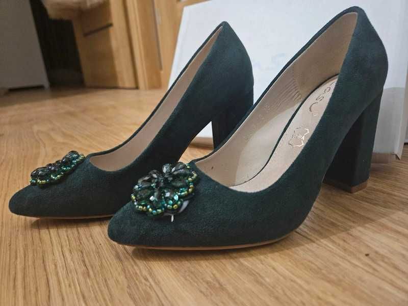 Butelkowa zieleń obcasy r. małe 35